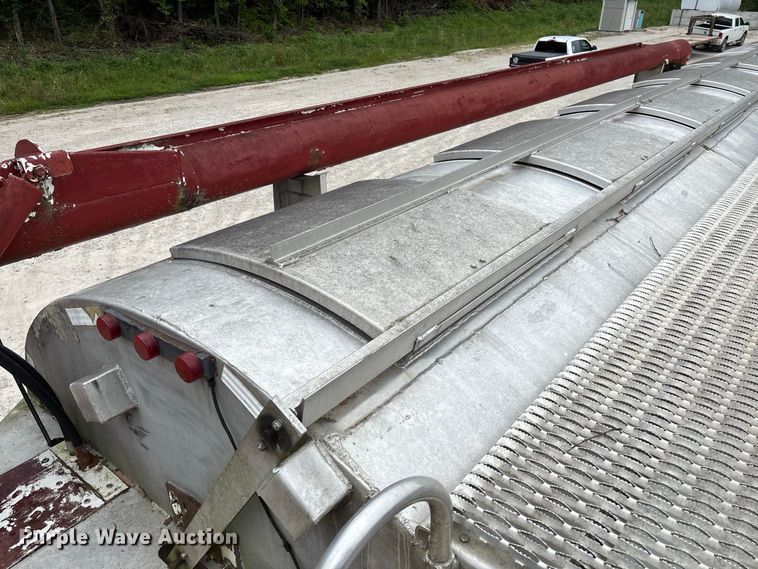image for item FC2005 2005 Warren AT-36-SER9 feed delivery trailer