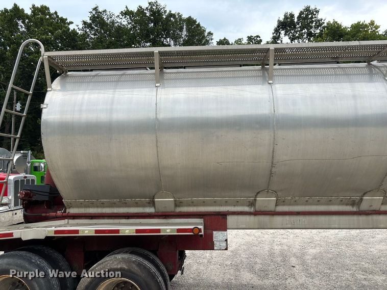 image for item FC2005 2005 Warren AT-36-SER9 feed delivery trailer