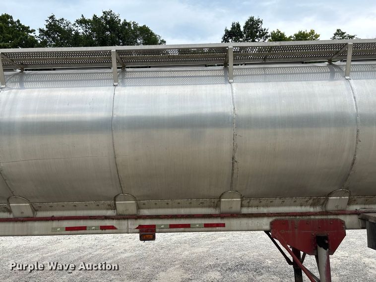image for item FC2005 2005 Warren AT-36-SER9 feed delivery trailer