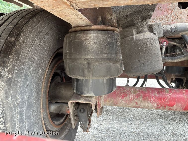 image for item FC2005 2005 Warren AT-36-SER9 feed delivery trailer