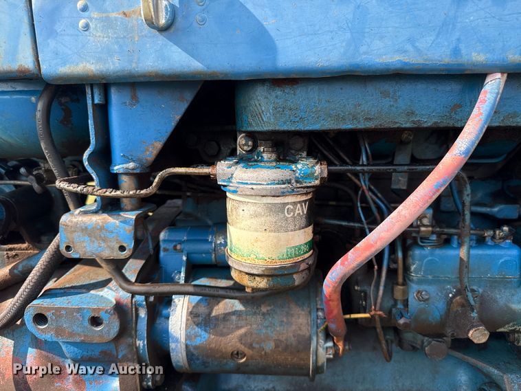 image for item FC4107 1973 Ford 3000 tractor