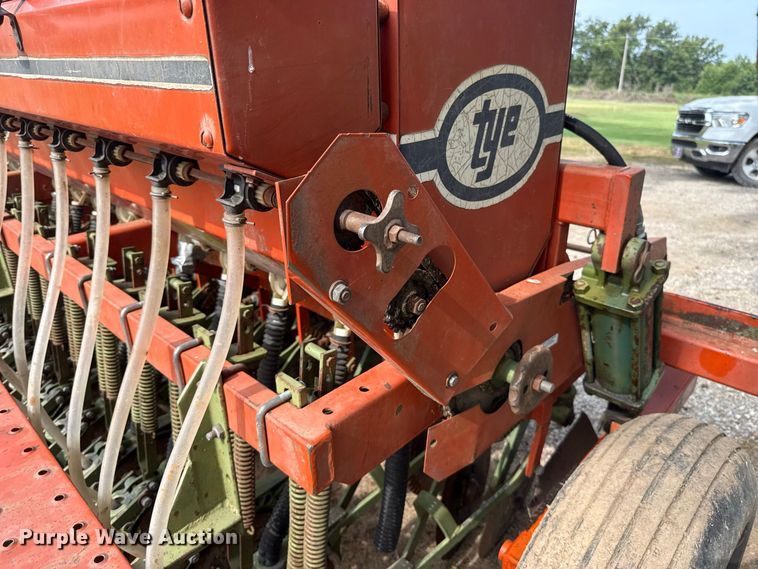 image for item FC4117 Tye 104-4474 no-till grain drill