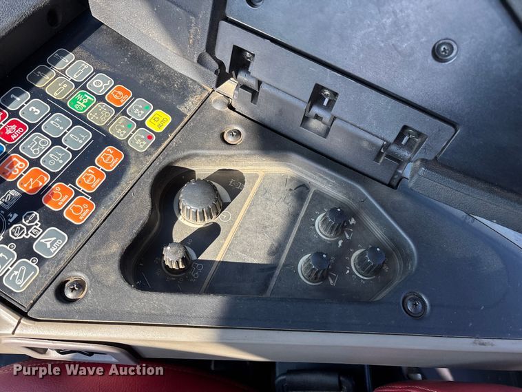 image for item FG0583 2011 Case IH 340 Magnum MFWD tractor