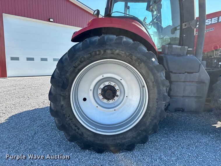 image for item FG0583 2011 Case IH 340 Magnum MFWD tractor