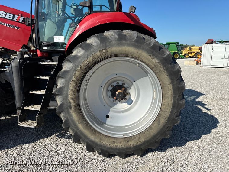 image for item FG0583 2011 Case IH 340 Magnum MFWD tractor