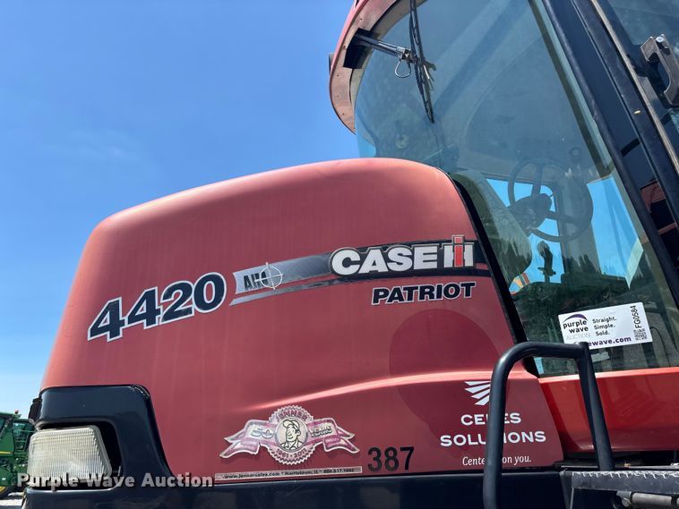 image for item FG0584 2011 Case IH 4420 Patriot sprayer