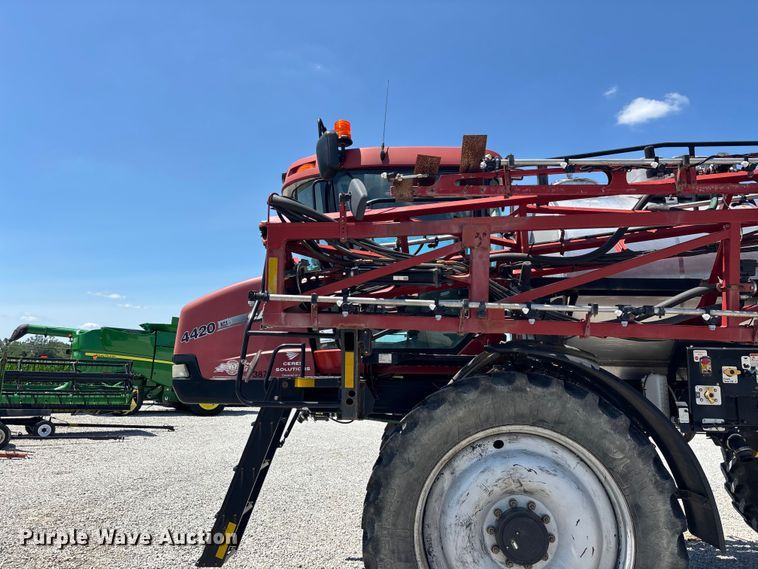 image for item FG0584 2011 Case IH 4420 Patriot sprayer