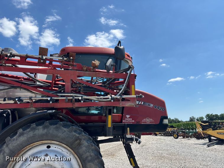 image for item FG0584 2011 Case IH 4420 Patriot sprayer