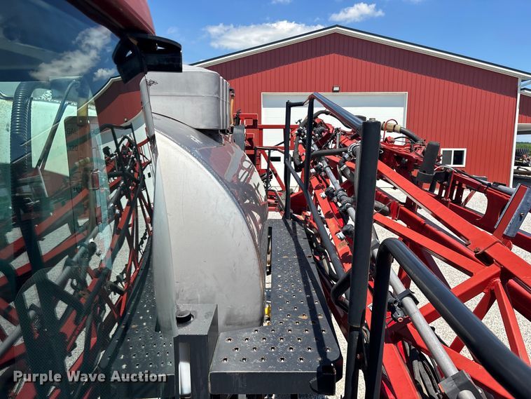 image for item FG0584 2011 Case IH 4420 Patriot sprayer