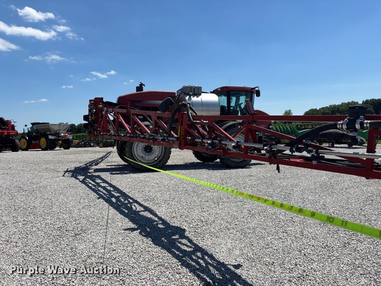 image for item FG0584 2011 Case IH 4420 Patriot sprayer