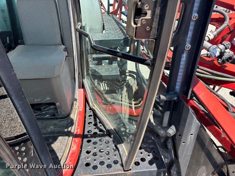 image for item FG0584 2011 Case IH 4420 Patriot sprayer