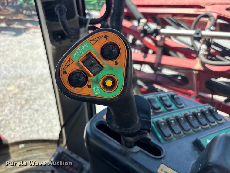 image for item FG0584 2011 Case IH 4420 Patriot sprayer
