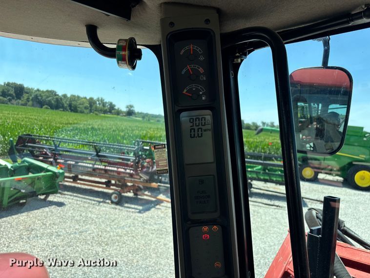image for item FG0584 2011 Case IH 4420 Patriot sprayer