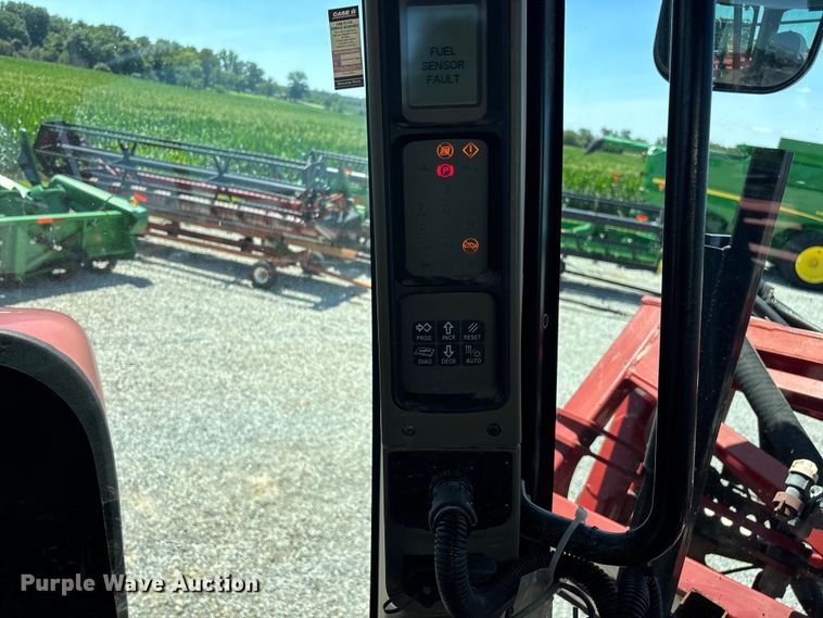 image for item FG0584 2011 Case IH 4420 Patriot sprayer