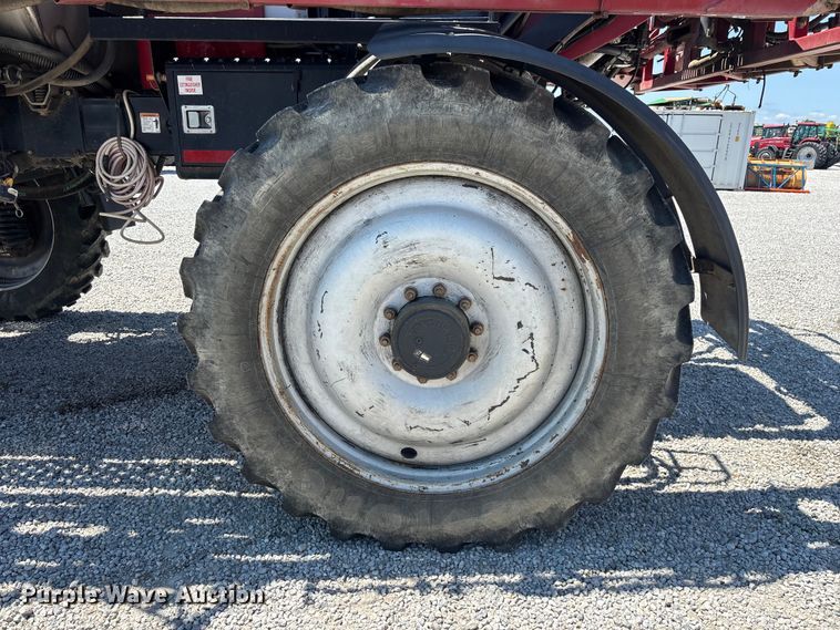 image for item FG0584 2011 Case IH 4420 Patriot sprayer