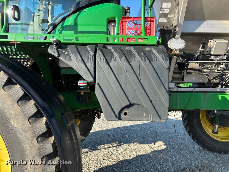 image for item FG0585 2018 John Deere R4045 Dry Fertilizer Applicator
