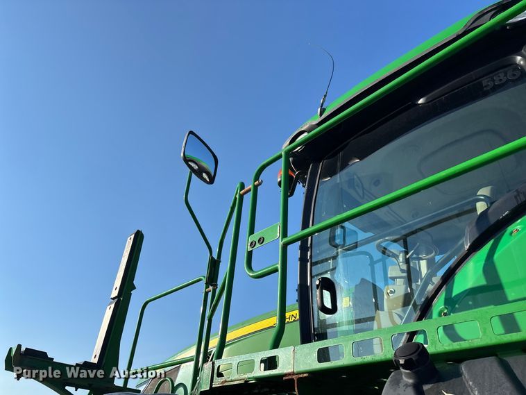 image for item FG0585 2018 John Deere R4045 Dry Fertilizer Applicator