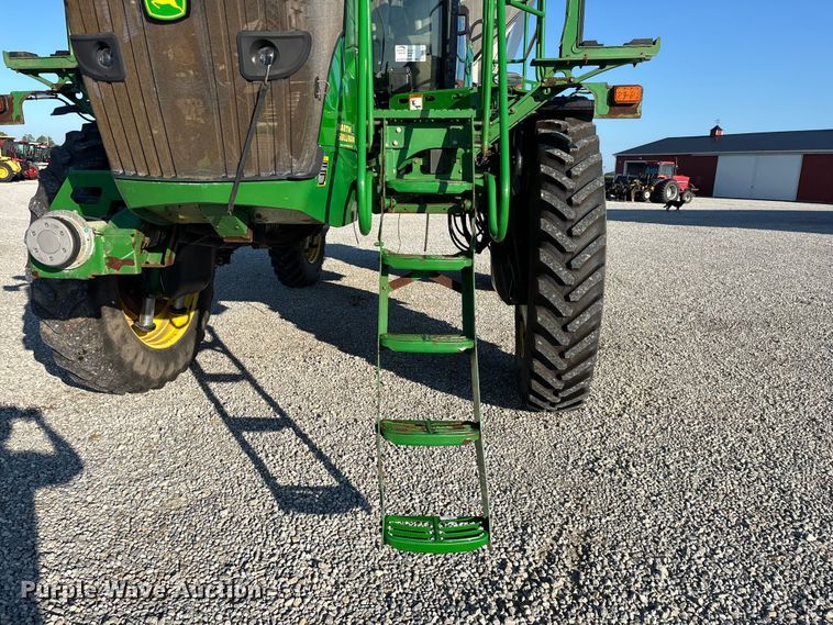 image for item FG0585 2018 John Deere R4045 Dry Fertilizer Applicator