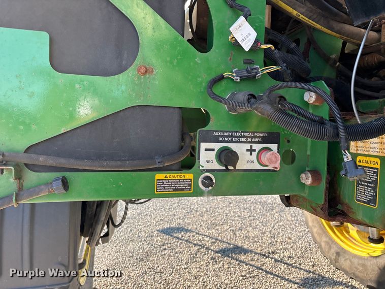 image for item FG0585 2018 John Deere R4045 Dry Fertilizer Applicator