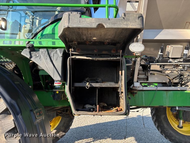 image for item FG0585 2018 John Deere R4045 Dry Fertilizer Applicator