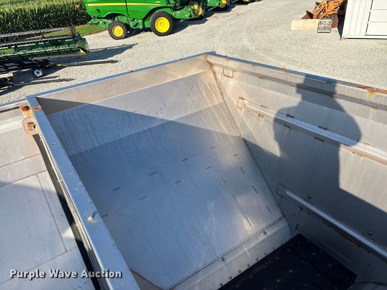 image for item FG0585 2018 John Deere R4045 Dry Fertilizer Applicator