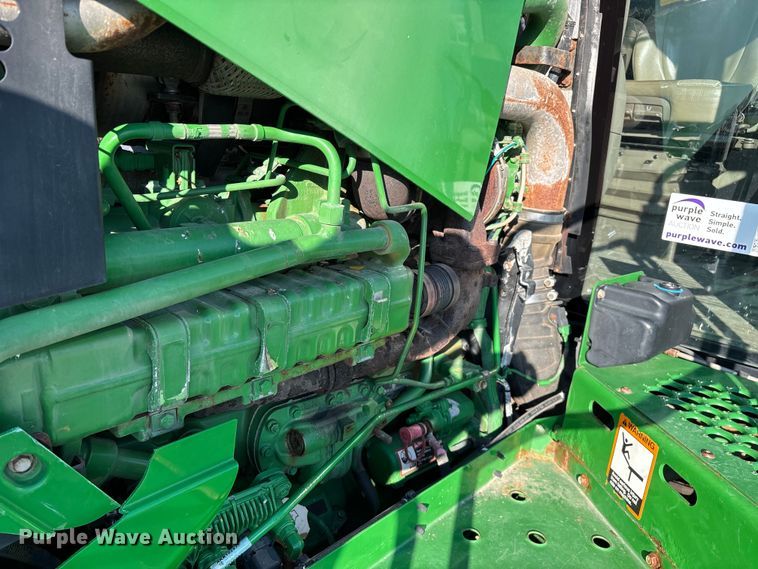 image for item FG0585 2018 John Deere R4045 Dry Fertilizer Applicator