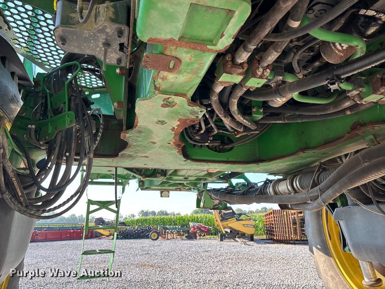 image for item FG0585 2018 John Deere R4045 Dry Fertilizer Applicator