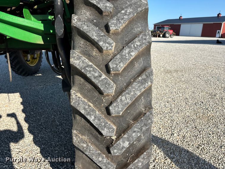 image for item FG0585 2018 John Deere R4045 Dry Fertilizer Applicator