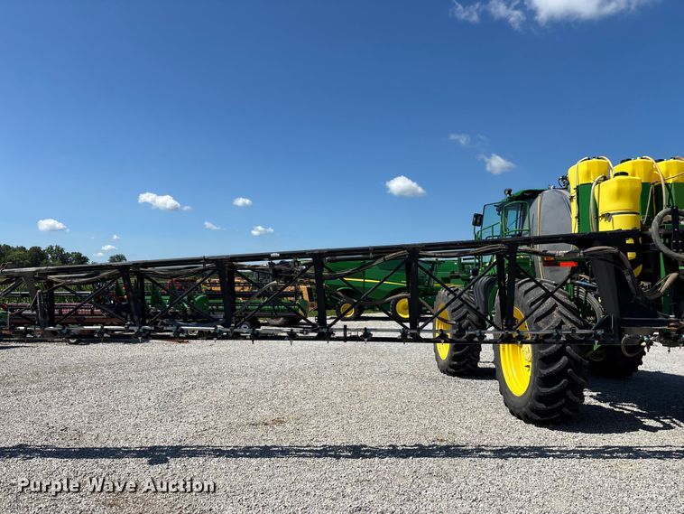 image for item FG0586 2012 John Deere 4940 sprayer