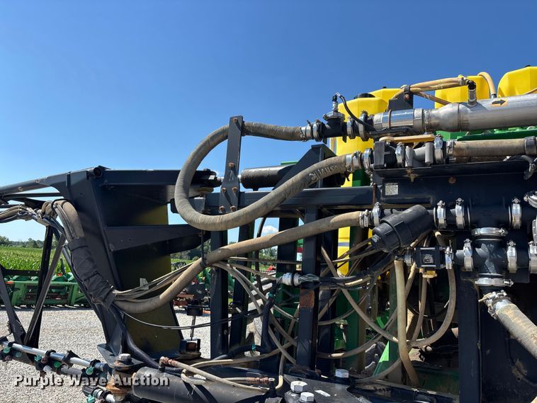 image for item FG0586 2012 John Deere 4940 sprayer