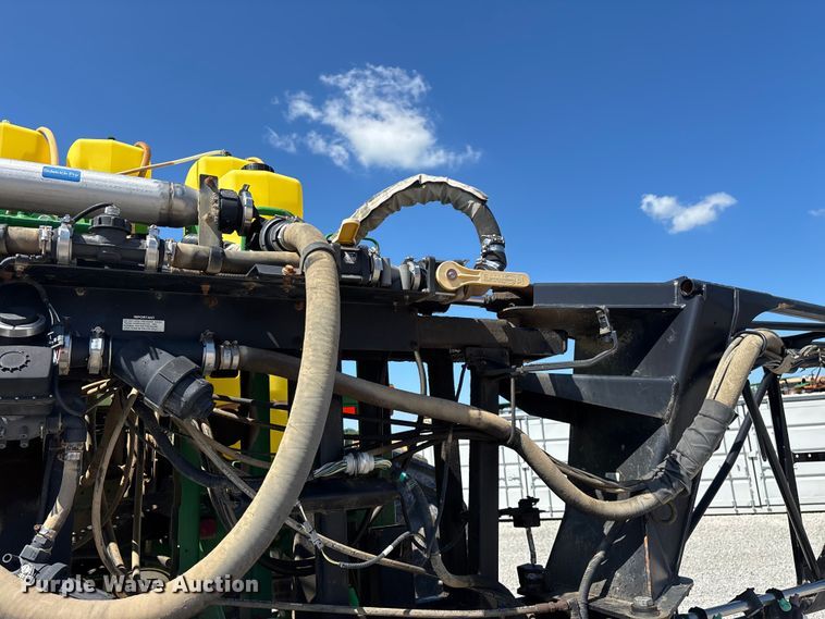 image for item FG0586 2012 John Deere 4940 sprayer