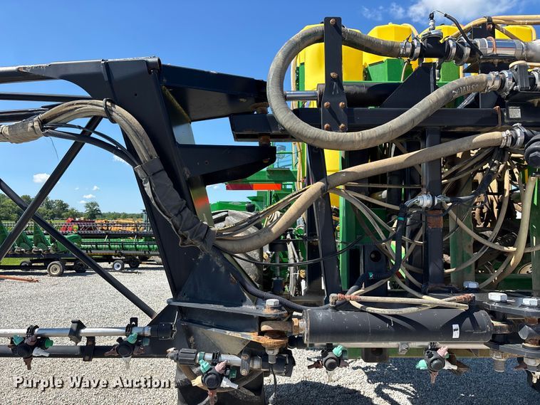 image for item FG0586 2012 John Deere 4940 sprayer