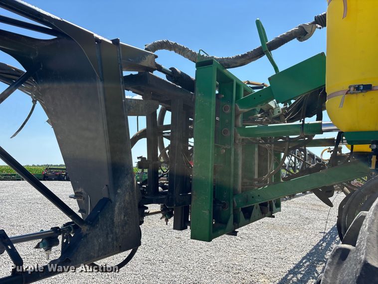 image for item FG0586 2012 John Deere 4940 sprayer