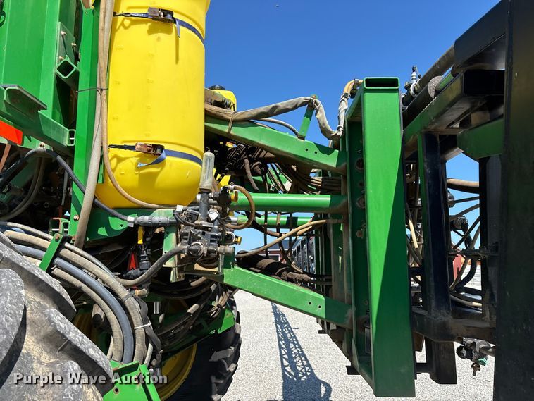 image for item FG0586 2012 John Deere 4940 sprayer