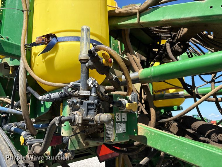 image for item FG0586 2012 John Deere 4940 sprayer