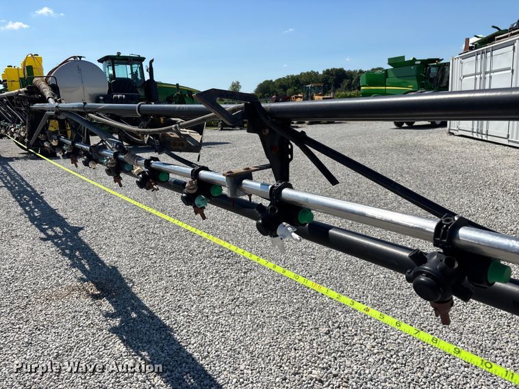 image for item FG0586 2012 John Deere 4940 sprayer