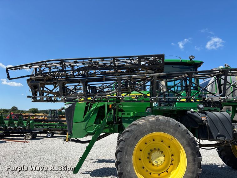 image for item FG0586 2012 John Deere 4940 sprayer