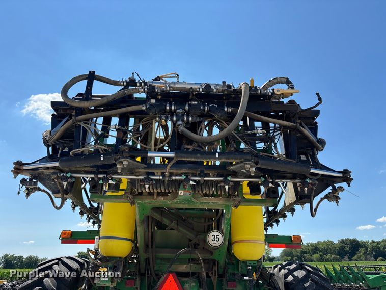 image for item FG0586 2012 John Deere 4940 sprayer