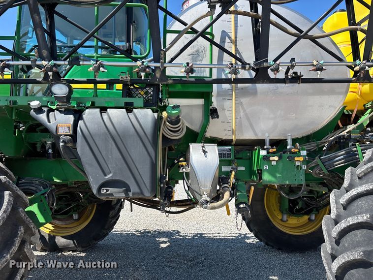 image for item FG0586 2012 John Deere 4940 sprayer