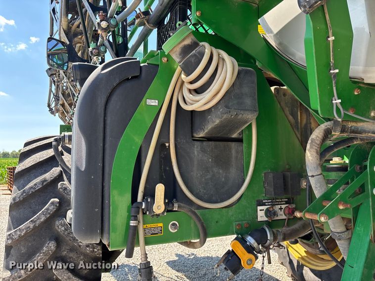 image for item FG0586 2012 John Deere 4940 sprayer