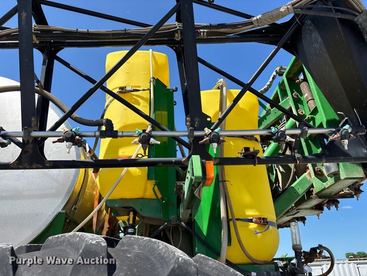 image for item FG0586 2012 John Deere 4940 sprayer