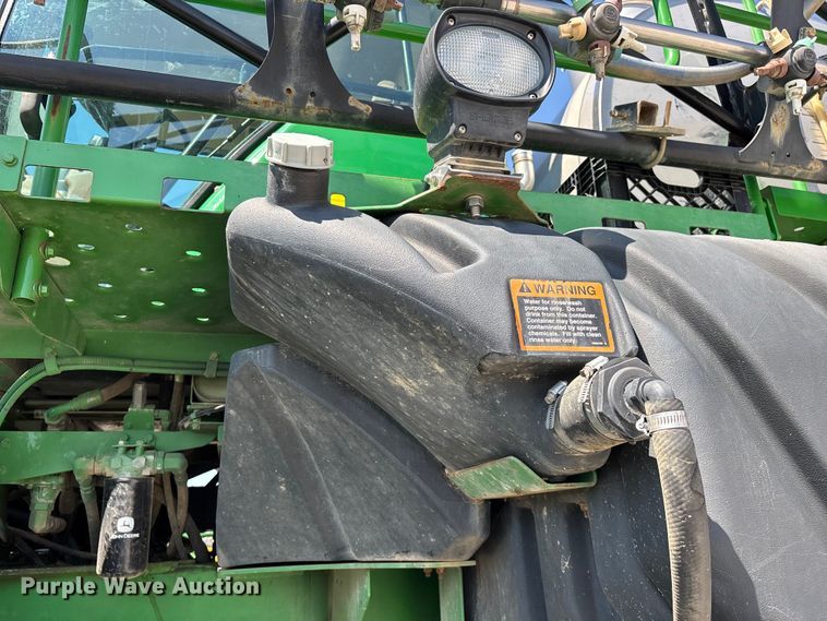 image for item FG0586 2012 John Deere 4940 sprayer