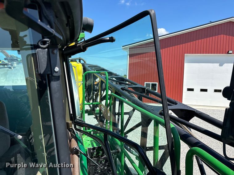image for item FG0586 2012 John Deere 4940 sprayer
