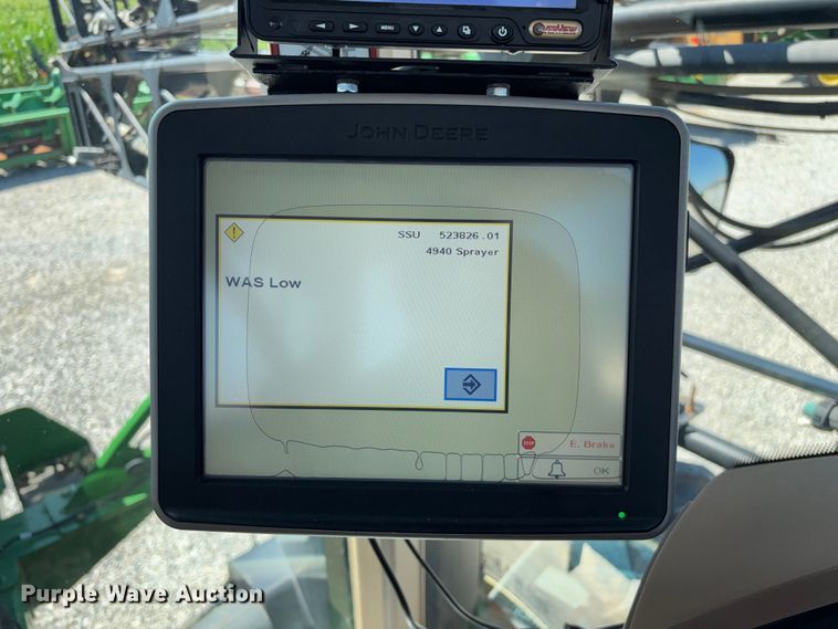image for item FG0586 2012 John Deere 4940 sprayer