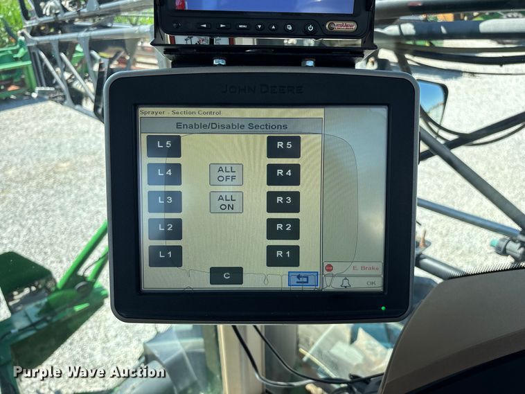 image for item FG0586 2012 John Deere 4940 sprayer