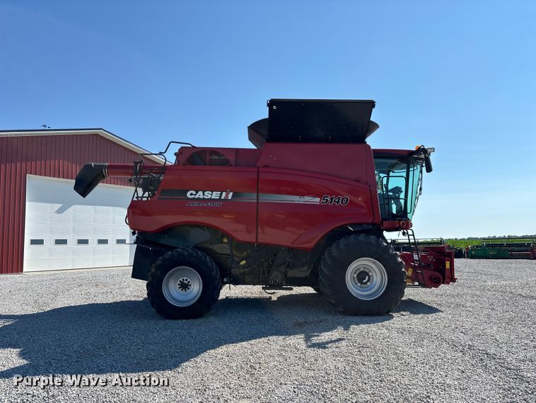 image for item FG0588 2014 Case IH 5140 Axial-Flow AFS combine