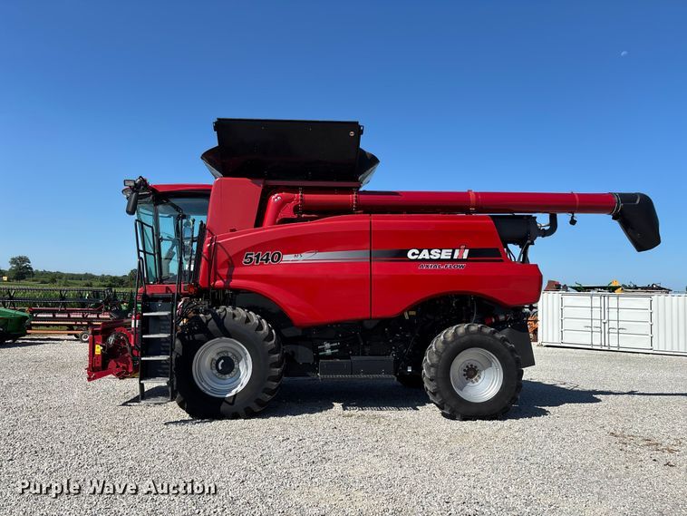 image for item FG0588 2014 Case IH 5140 Axial-Flow AFS combine