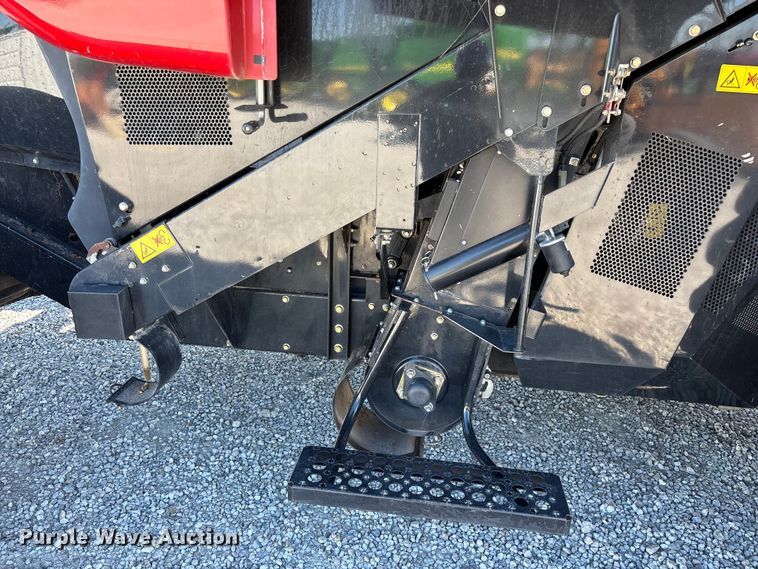 image for item FG0588 2014 Case IH 5140 Axial-Flow AFS combine