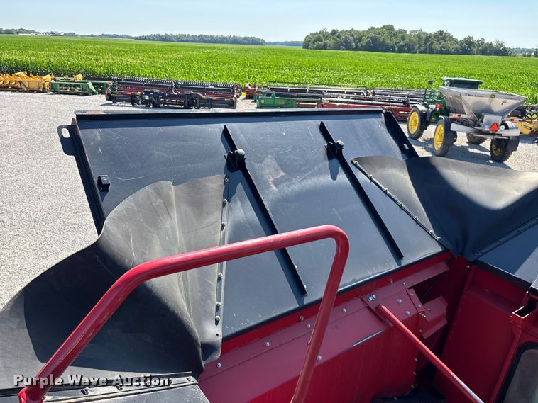 image for item FG0588 2014 Case IH 5140 Axial-Flow AFS combine