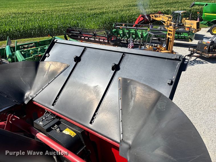 image for item FG0588 2014 Case IH 5140 Axial-Flow AFS combine